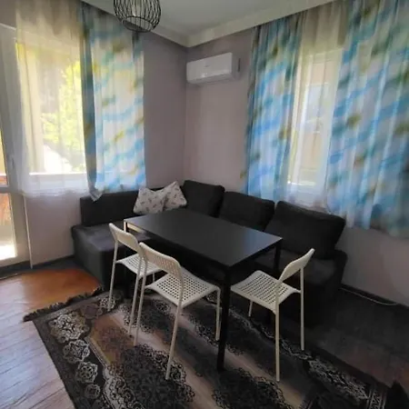 Апартамент За Гости Атанасови Appartement