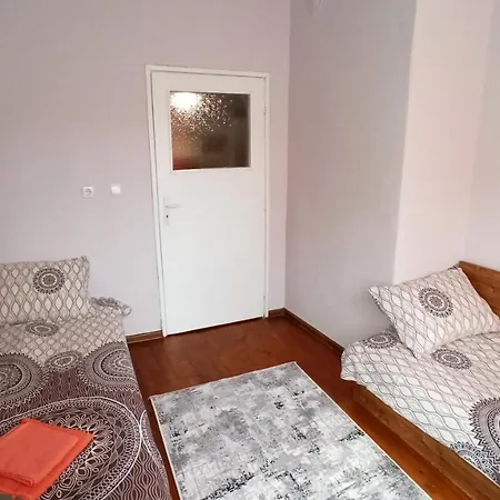 Апартамент За Гости Атанасови Appartement *